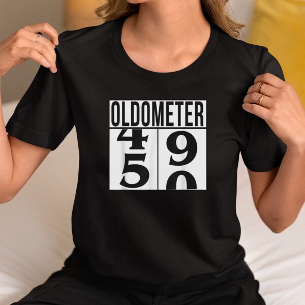 50th Birthday Gag Gift Idea for Mom or Dad Oldometer Funny T-Shirt