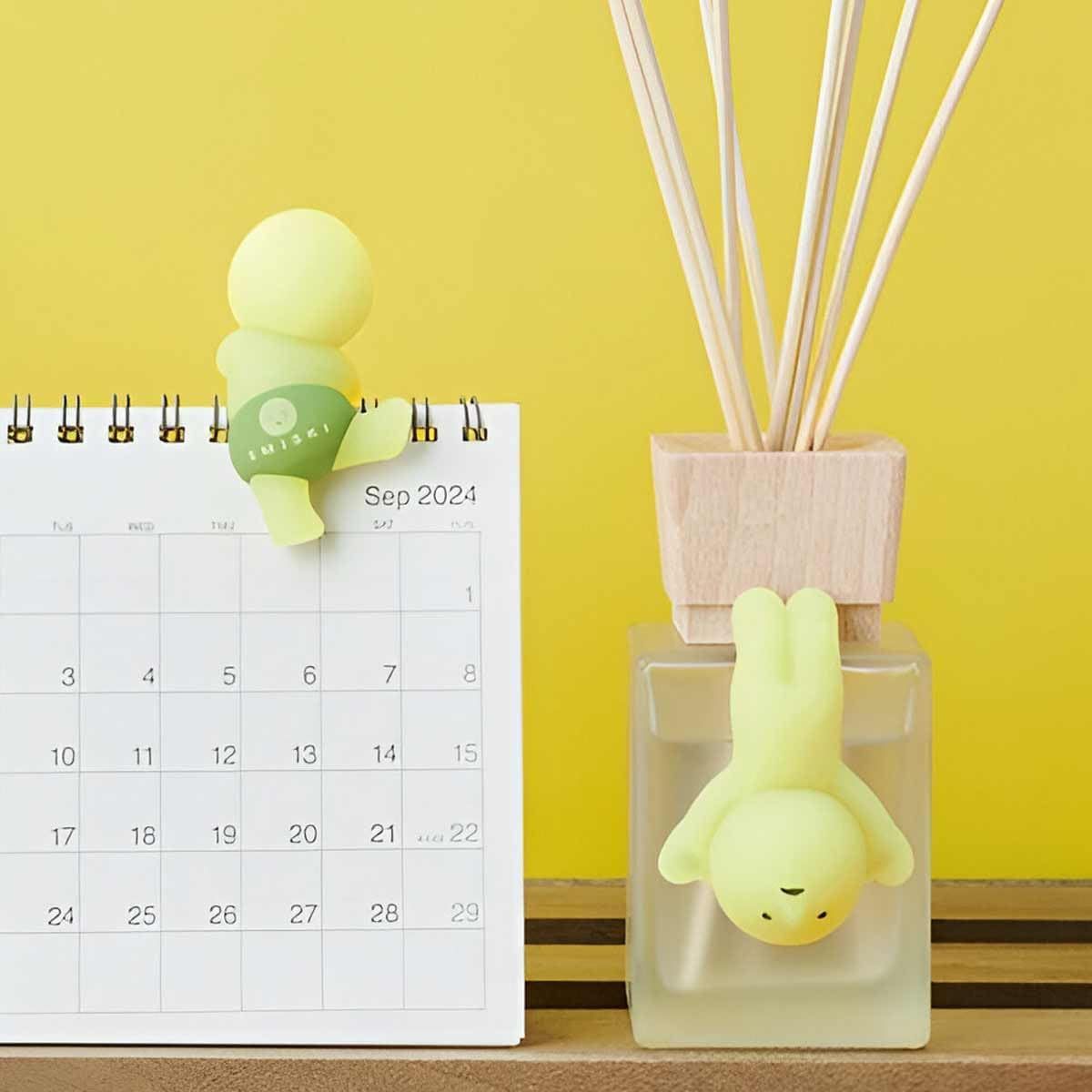 Combo 6 Smiski Hippers Figures + 1 Blind Box Mini Luminous Sonny Angel Green Doll – Glow-in-the-Dark Phone Accessories & Gift 2 Cute character desk decor with 2024 calendar and diffuser. Fun office accessory for organization and aromatherapy.