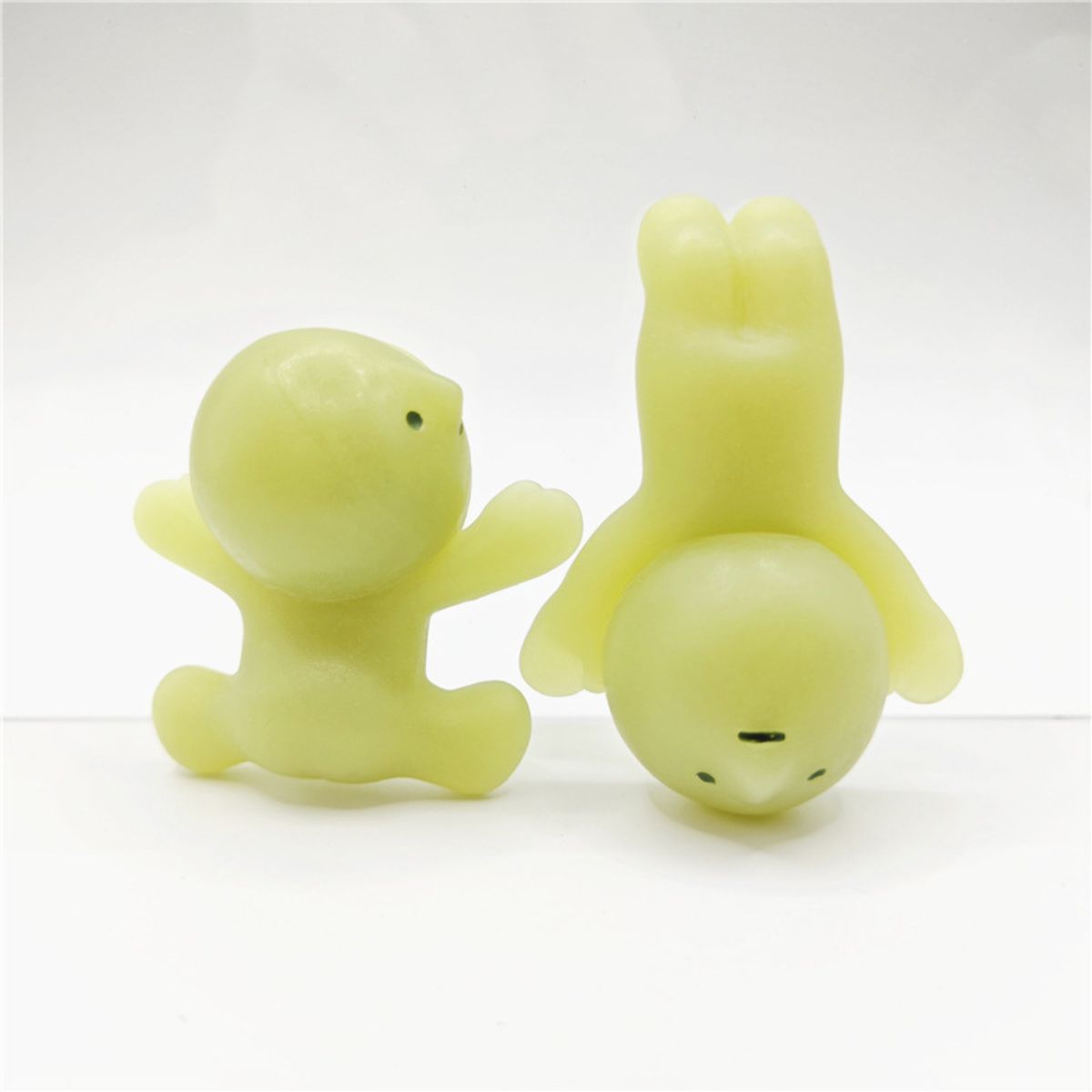 Combo 6 Smiski Hippers Figures + 1 Blind Box Mini Luminous Sonny Angel Green Doll – Glow-in-the-Dark Phone Accessories & Gift 8 Glowing soft silicone stress toy set with playful cartoon figures for anxiety relief.